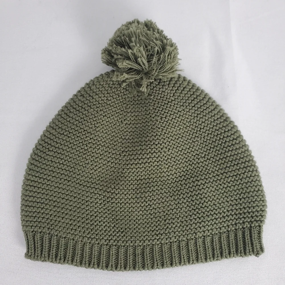 Oliver & Rain Olive Green Pom Beanie - One Size EUC